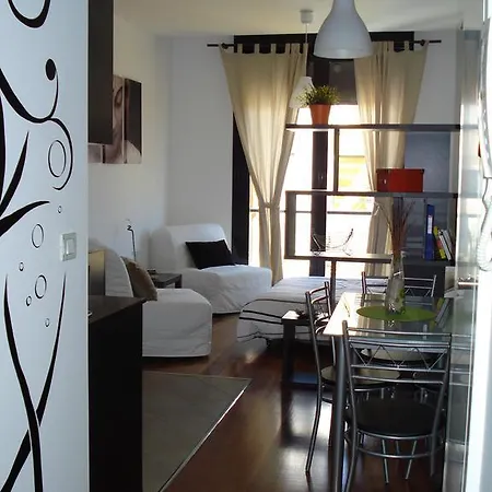 Apartament - Studio Abad Apartment